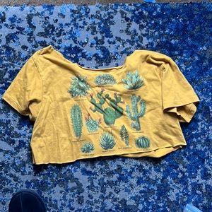 Yellow, cactus cropped shirt